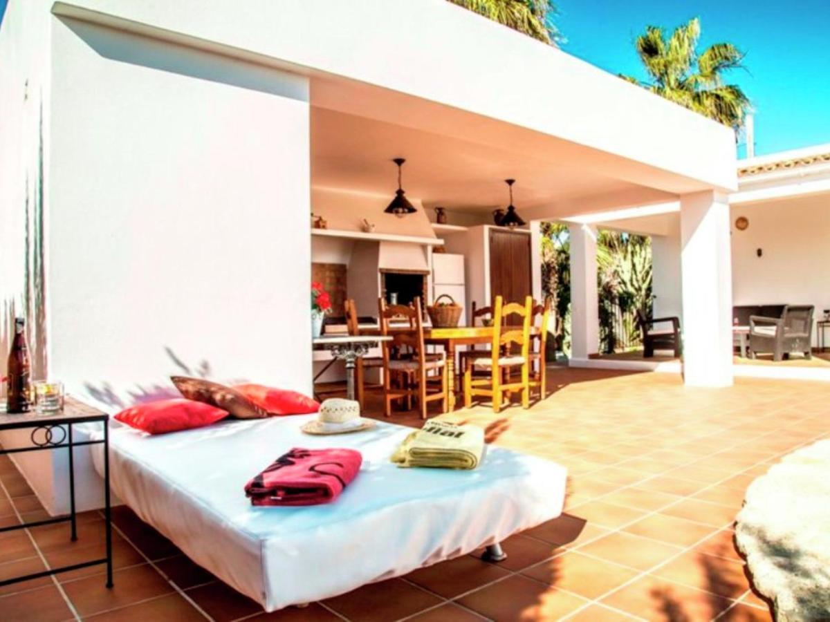 Ideally Located Villa With Pool A Short Drive From Ibiza Town And The Beach Sant Josep de sa Talaia Bagian luar foto